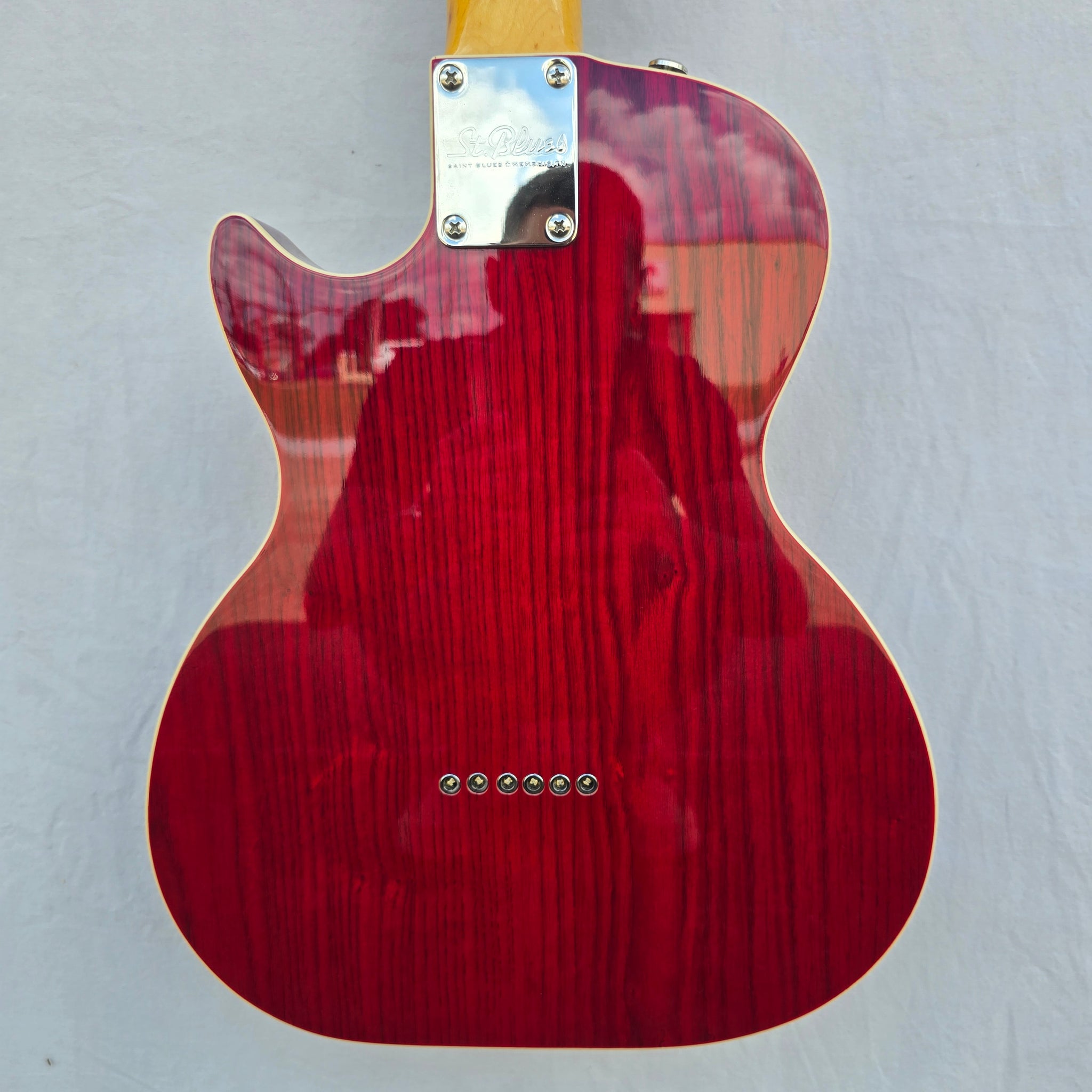 St. Blues Bluesmaster II – Backstage Music, Starkville