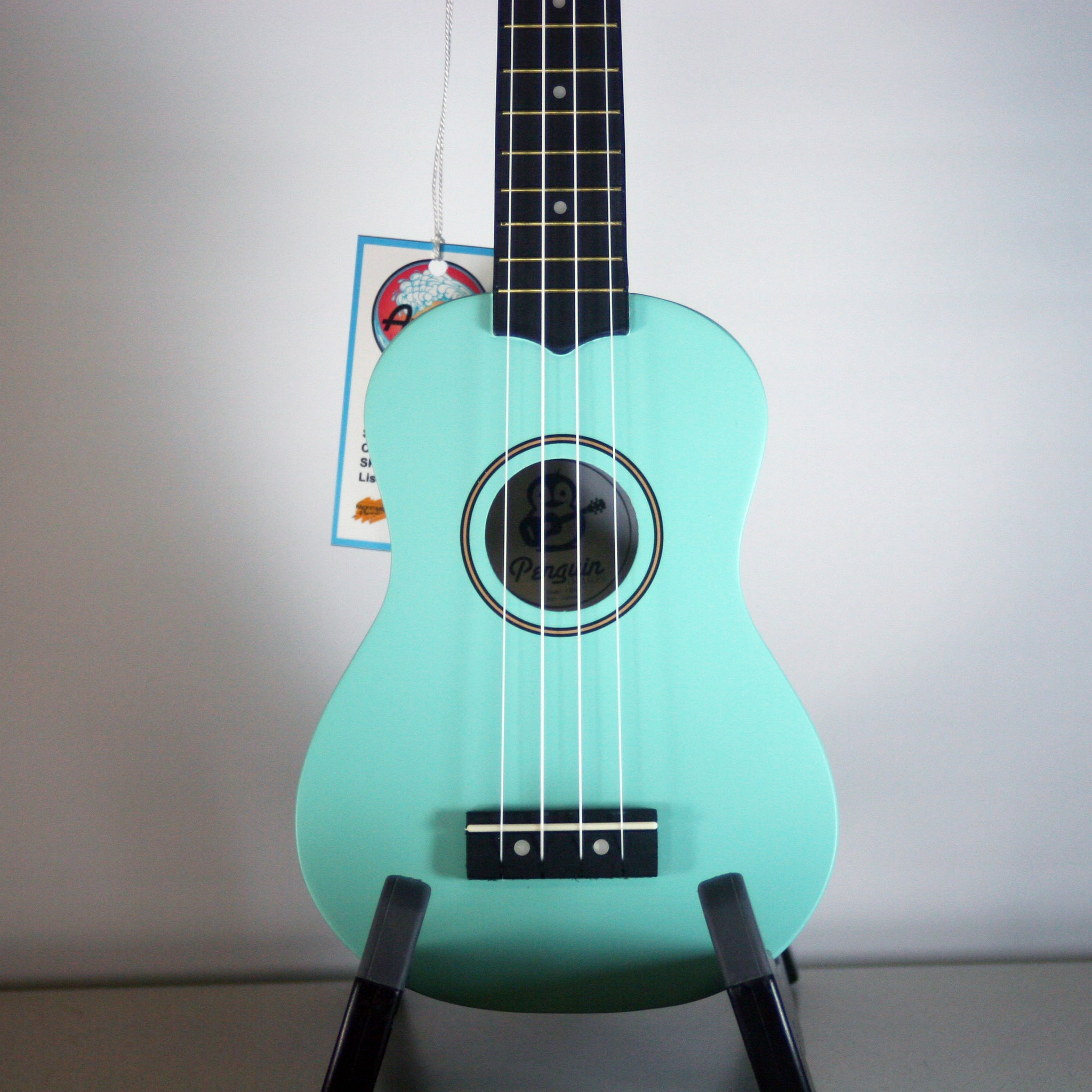 Amahi Penguin Light Blue Ukulele