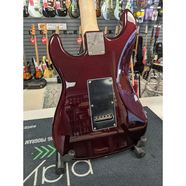 G&L USA Ruby Red Metallic S500 With Case